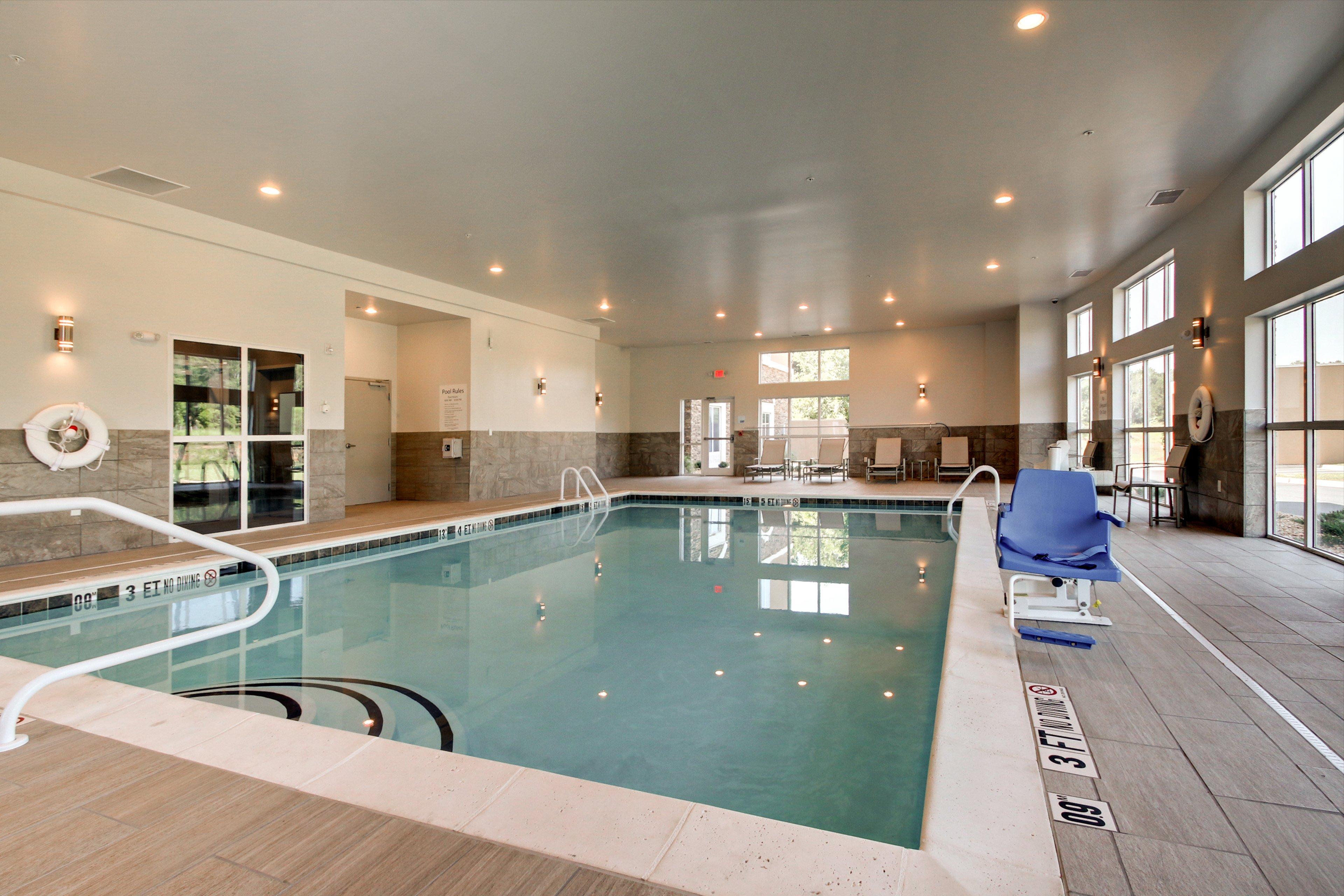Holiday Inn Express & Suites Albany Exteriör bild